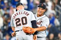 Taiwan’s Lee slams 9th homer of year