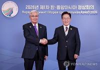 Lee vows to crack down on transnational crimes, scalping