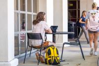‘I love to see anyone’s style’: Fashion trends on UA’s campus