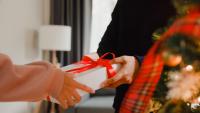 1 in 5 Brits would rather let AI pick their Christmas present than their partner