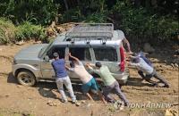 S. Korea's 2nd Nepal relief team to return; efforts to locate 9 missing Koreans to continue