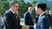 President Japarov meets South Korean Parliament Speaker in Seoul
