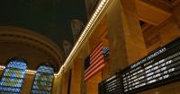 New York: 60 passengers flee train through windows after threat