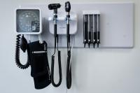 Ontario launches medical school tuition grants worth $220-million for family doctors
