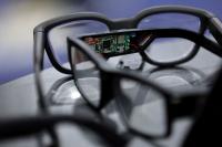 Australia considers banning the use of smart glasses in government buildings