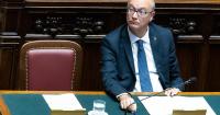Italy closes ranks with its Minister of Education after receiving a bullet by mail