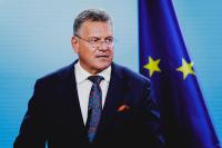 EU, China prepare ground for crunch October visit