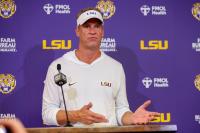 LSU Gives New Update on Sam Leavitt Injury News After Lane Kiffin Receives Warning From Mississippi Politician