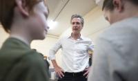 California enacts 13 child safety tech laws, targeting addictive social media and AI