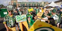 Packers invite fans to register for Huddle fan events in United Kingdom