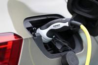 Electric Car Sales Hit Record 30.5% Share in Europe, Outpacing All Forecasts