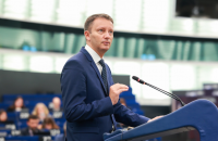 Romania's president nominates Siegfried Muresan as new PM to break deadlock