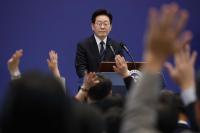 Lee Says Seoul Working Behind Scenes to Enable U.S.-North Korea Talks