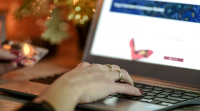 Consumers remain reluctant to let AI make purchases, survey finds