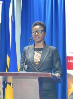 Education chief issues stranger-danger warning