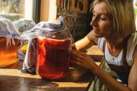 Kombucha and Blood Sugar: What Research Shows About Sugar, Glucose and Safety