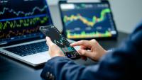 Crypto trader turns $3.8k into $3 million on Robinhood Chain meme coin