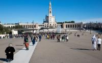 Fatima shrine to keep Rupnik mosaics uncovered