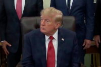 🎥Whay President Trump is banning 3 media outlets from the White House