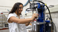 UMaine researchers turn discarded lobster shells into golf tees