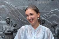 Russian reporter walks Loushan Pass footbridge, reflects on Long March