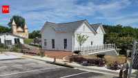 Georgia city moves pre-Civil War house for hotel; $500,000 restoration turns it into coffee shop