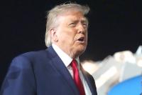 Trump says he will ban CNN, Politico and MS NOW journalists from White House