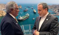 Dar urges Araghchi to ensure Safe, Expeditious Passage of Commercial Ships