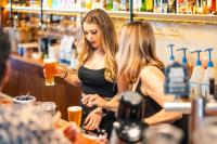 One in eight Australian restaurants and cafes closed in past year