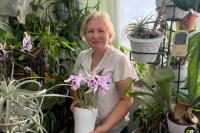 Near Minsk, a Woman Transformed Her Balcony into a Botanical Garden with Tropical Plants