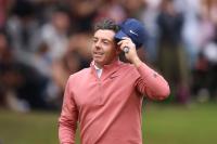 Stunning eagle at 18 puts Rory McIlroy in position for win that would vault him to top of DP World Tour