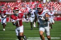Chauncey Bowens runs for 3 TDs as No. 2 Georgia steamrolls past Arkansas 45-17