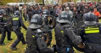 THE REMIGRATION WAR: Fed Up Dutch Clash With Police as Anti-Immigration Protest Turns Chaotic in The Hague (VIDEOS)