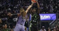 Valkyries silence Storm, 70-57, close on first-place Minnesota