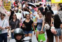 Foreign Tourists Flock to Seoul, Leaving Regions Behind