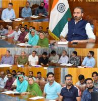 DC Pulwama reviews implementation of PM-NAPS