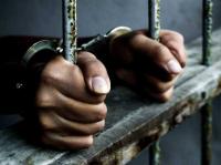 Cop foils robbery at fast food outlet