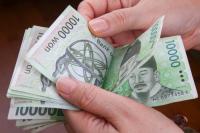 Regular Workers' Average Monthly Pay Hits 4.32 Million Won