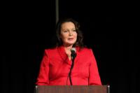 South Dakota’s top election official, a Republican, endorses a Democrat to succeed her