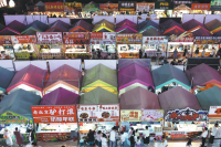Creative markets blossom in cool of night