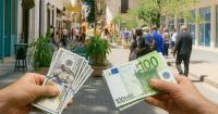 This is how the informal market closes in Cuba: the dollar and the euro finish the day on a high note