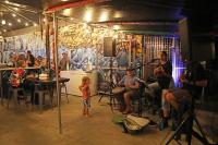 Business Monday: Once a popular food truck, Bite the Eye now serves up ahi in converted shipping containers