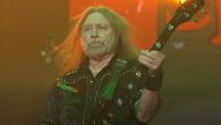 JUDAS PRIEST's IAN HILL To Miss London Concert After Injuring Tendon In His Left Arm; Temporary Replacement Announced