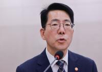 Hwang Seeks UN Backing for Busan Ocean Conference