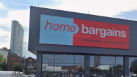 Home Bargains £8 ten-piece beauty set is ideal for 'face, brows and lips'