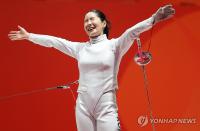 (LEAD) (Asiad) S. Korea's Song Se-ra wins gold in women's epee individual fencing at Asian Games
