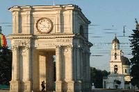 CHISINAU’S TRIUMPHAL ARCH TO UNDERGO RESTORATION