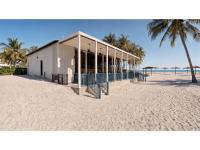 Holland America Line Unveils New Beach Club and Food Pavilion at RelaxAway, Half Moon Cay