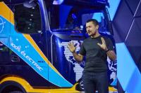 From Hanover to the Four Corners of the Globe: Electric Lorry Driver Tobias Wagner Sets Off on Global eActros 600 Expedition