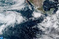 Hurricane Polo threatens Mexican coastline with 180 mph winds